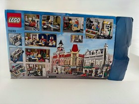 LEGO Creator Expert: Parisian Restaurant (10243)