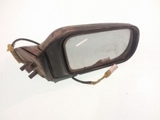 Retroviseur droit (ou coque) Nissan PRAIRIE