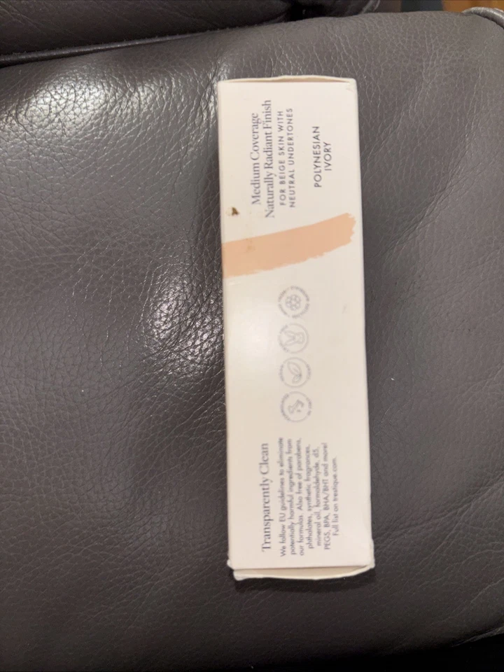 Trestique Foundation Stick Polynesian Ivory Refillable Foundation & Blender Case - Image 4 of 4