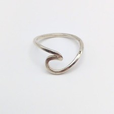 Sterling Silver 925 Thin Band Minimalist Ocean Wave Ring Size 6