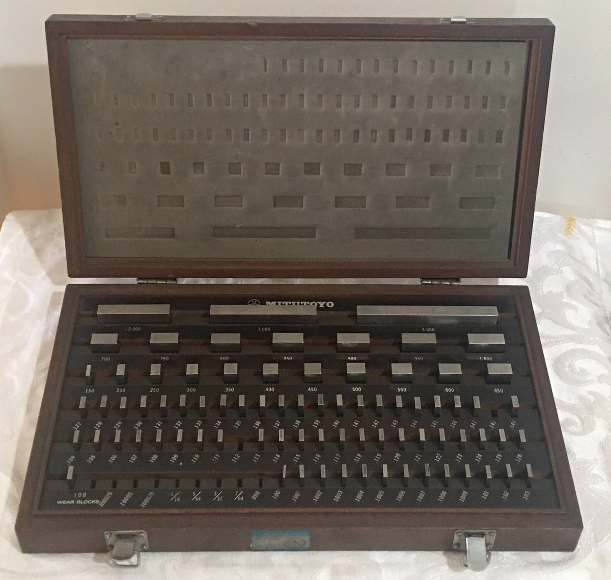 MITUTOYO 79 PC. GAGE BLOCK SET BE1-81-2 GRADE 2 516-902 