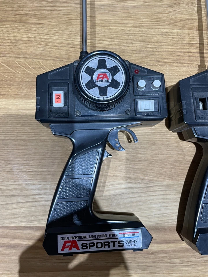 2 x Vintage RC Kyosho 27MHz Radio Control Transmitters 2 Channel 1988 Untested - Image 4 of 4