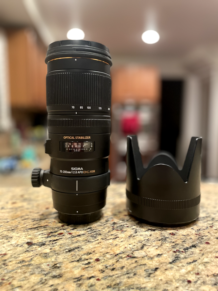 SIGMA 70-200 mm f2.8 EX DG HSM OS Lens [+ caps and hood] Pentax K