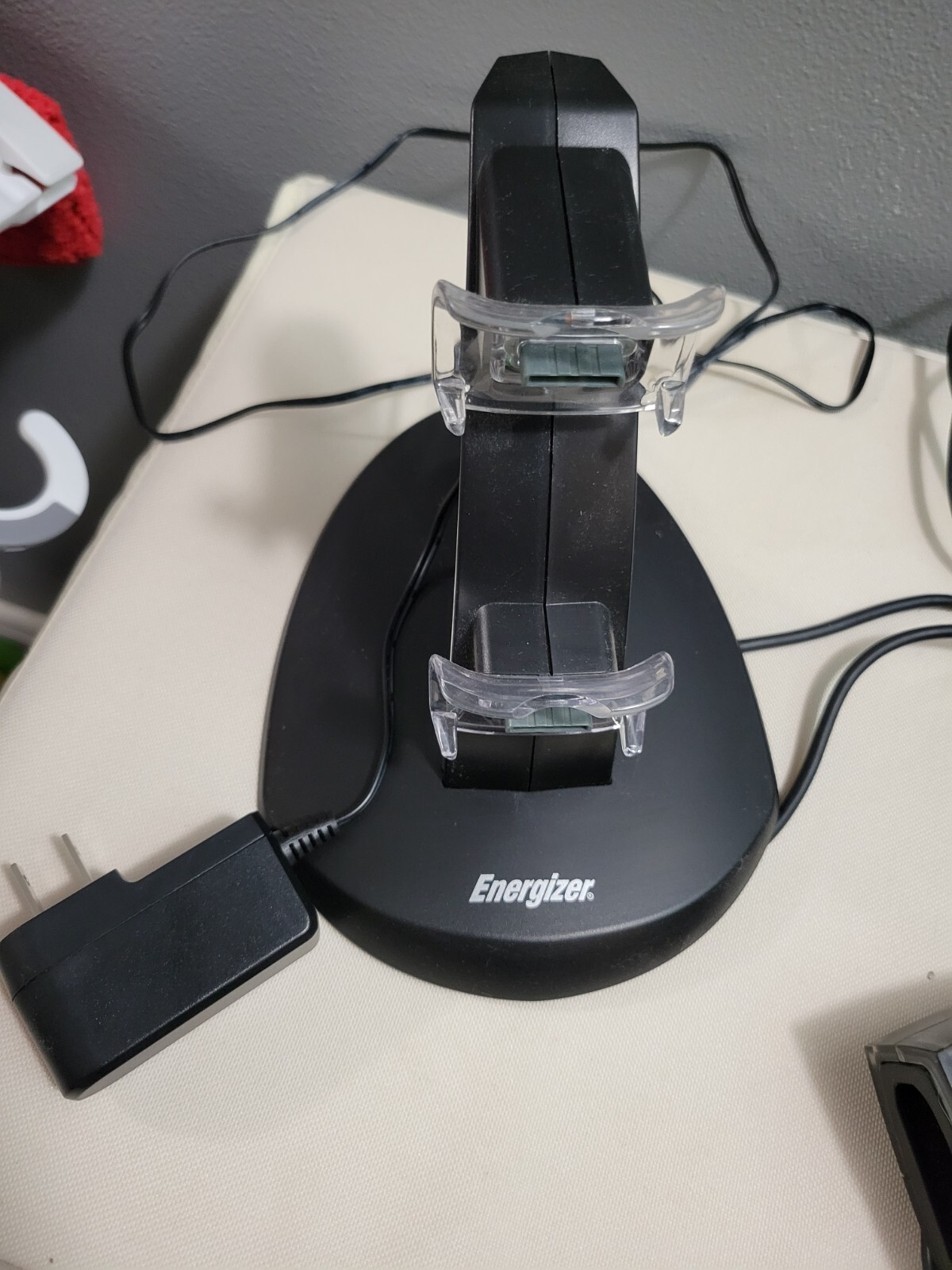 Energizer Charging Station PL-3629 for Xbox 360 Controllers - Not Tested - Used-image
