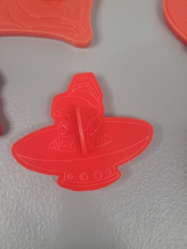 Wilton Looney Tunes Bugs & Friends Pocahontas Lot of Vintage Cookie Cutter Set - Picture 3 of 9