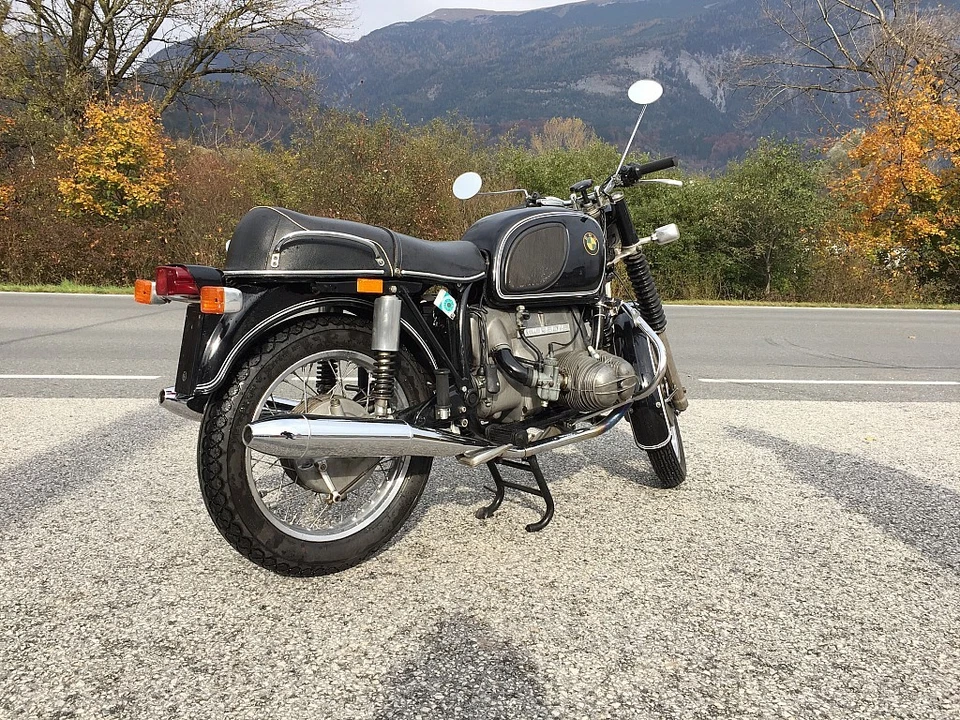BMW R 50/5 Oldtimer Bj. 1970 Motorrad schwarz Motorcycle - Bild 2 von 4