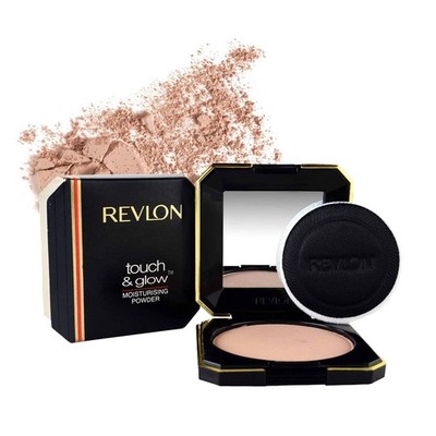 REVLON Touch And Glow Moisturising Compact All Skin Powder - Gold Matte 12 gm