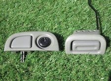 2002 ONLY Cadillac Escalade Console Lid Latch Armrest Button '02 OEM GRAY