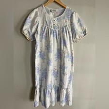 Vintage Floral Cottagecore Nightgown Lace Yoke Ruffle Hem Dress S USA