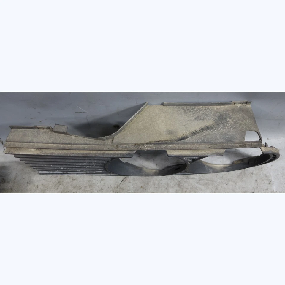 Juego de molduras de rejilla de faros delanteros de fábrica para BMW E30 serie 3 1984-1993 OE Foto 4 de 4