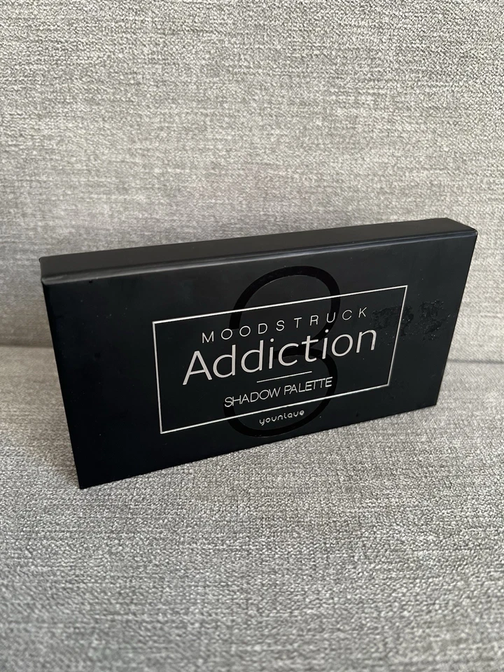 Younique Moodstruck Eye Shadow Palette ADDICTION 3 - Image 2 of 4