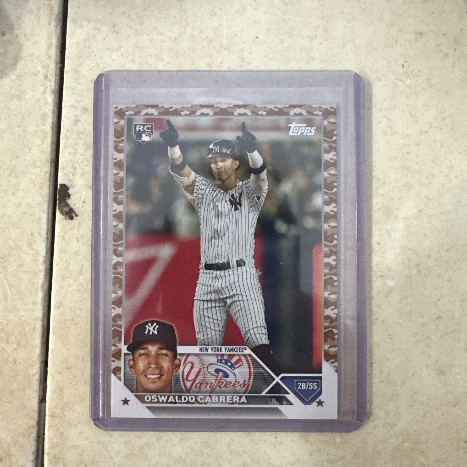 2023 Topps Series 2 - Oswaldo Cabrera #487 Independence Day /76 (RC)