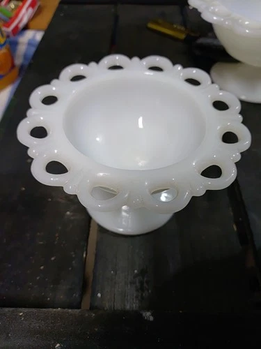 Vintage Anchor Hocking LACE EDGE Milk Glass Compote Pedestal Dish 5" BOWL