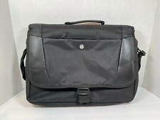 hp essential messenger case
