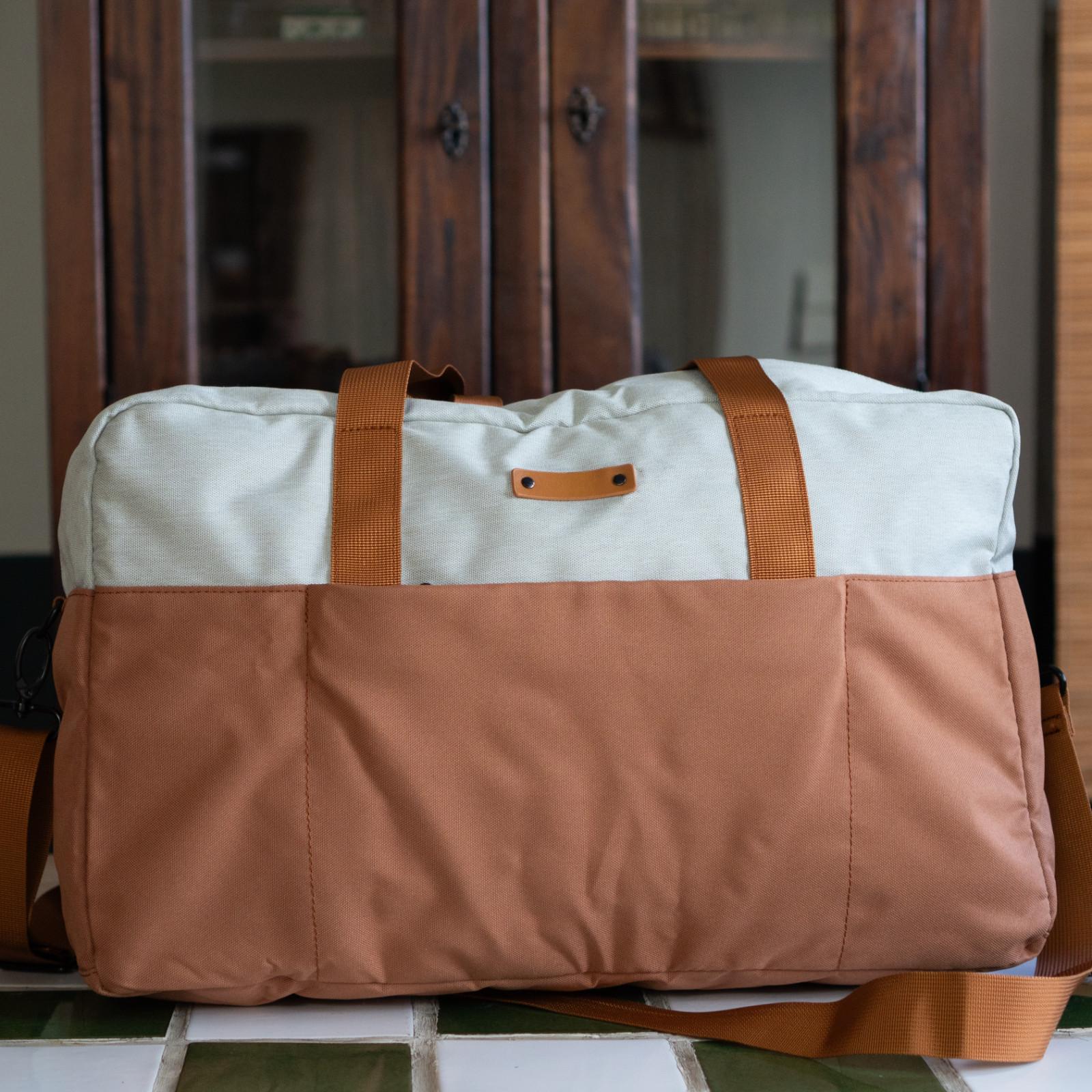 Mochila para viajar, con asas, color beige, gran capacidad, impermeable.