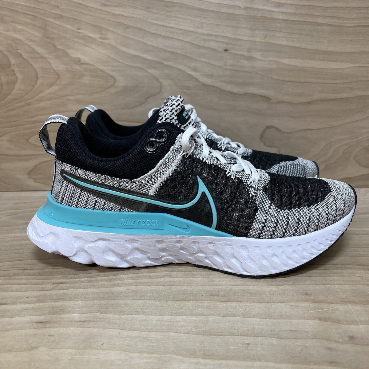 Nike React Infinity Run Flyknit 2 Size 6 Womens White Black