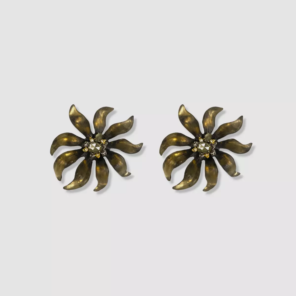 396 Alexis Bittar Women s 14k Gold Plated Lily Large Lucite Flower Earrings