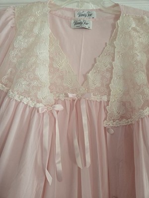 Vintage Vanity Fair Pink Lace Peignoir Robe Nightgown Loungewear