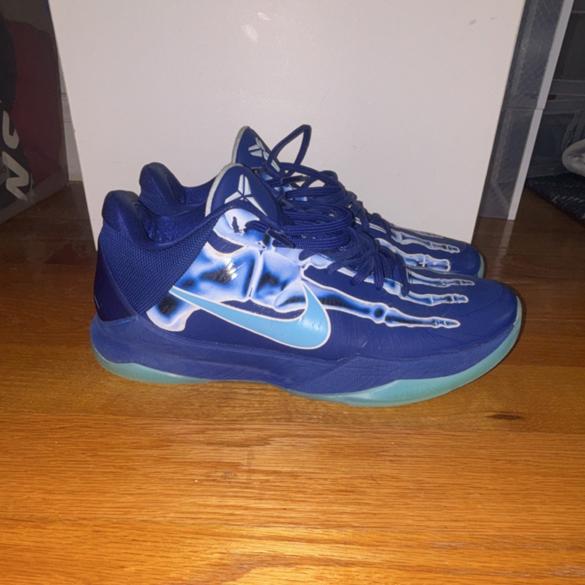 Kobe Bryant スニーカー 青/白 骨デザイン Nike Kobe Bryant Skeleton Blue White Men's Low Top Basketball