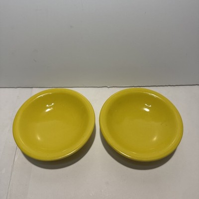 Crate & Barrel Set Of 2 Cupcake Pedestals Yellow
