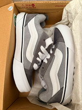VANS Knu Skool Suede Low Top Lace Up Sneaker Gray/White Kids US 2