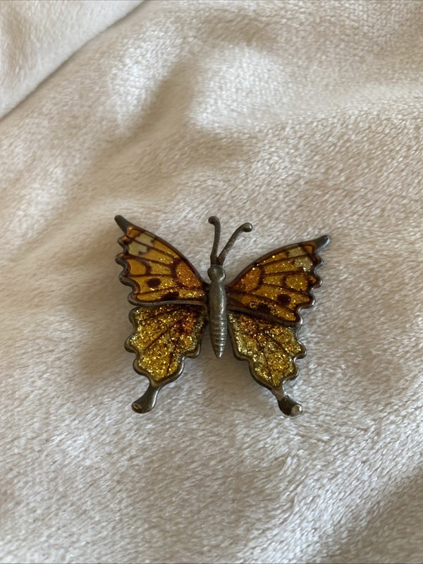 Vintage 1970s Colorful lovely Enamel Butterfly lapel/hat/pinback.