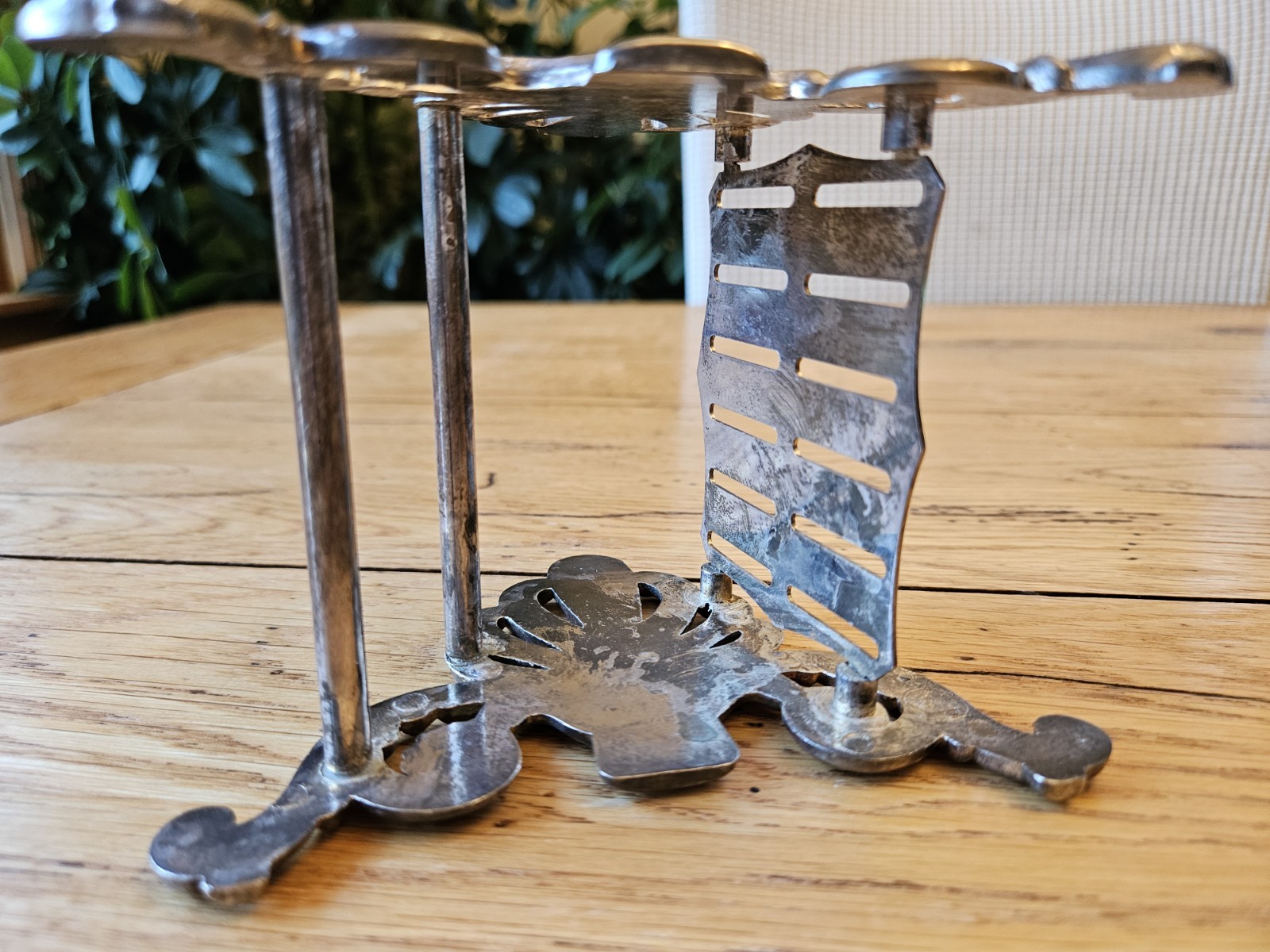 Vintage Silver-Plated Neoclassical Rococo Knife Rest Holder Napkin Holder Patina