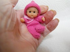 Ooak Puppenhaus Miniatur Baby Maßstab 1:12 Puppenhaus Handarbeit 6 cm