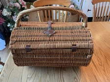 Vintage Wicker Barell Luxury Picnic Basket Picnic " Picnic Time"