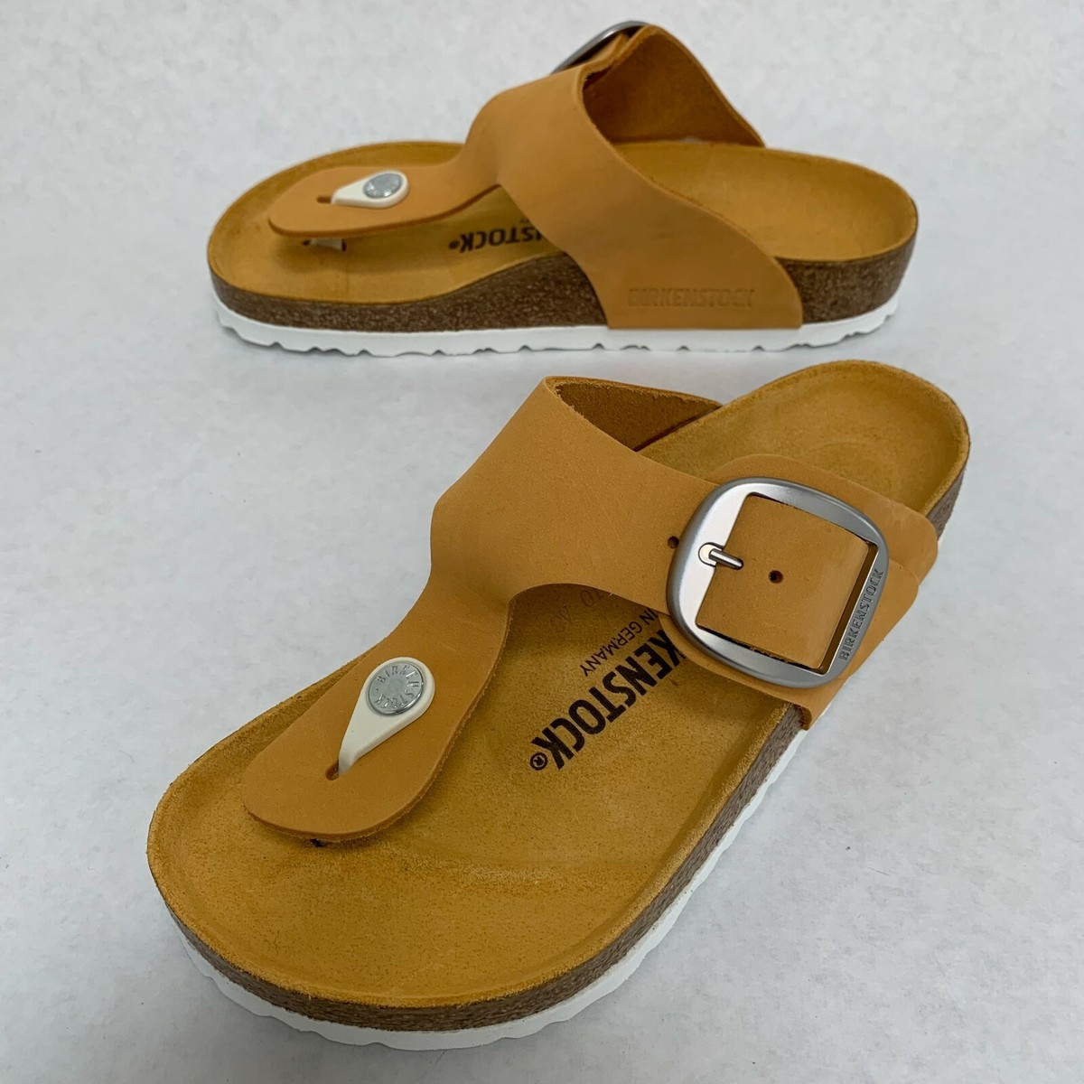 birkenstock gizeh big buckle apricot
