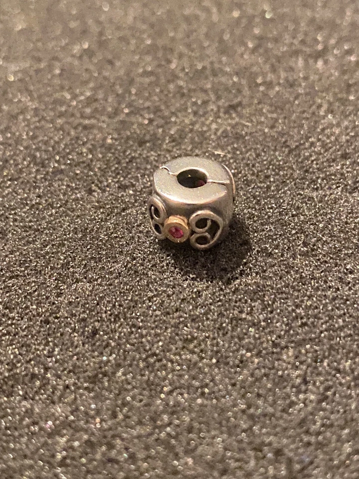 PANDORA ZAFIRO ROSA DOBLE CORAZÓN CLIP RETIRADO 14K y plata de ley 925 Foto 2 de 3