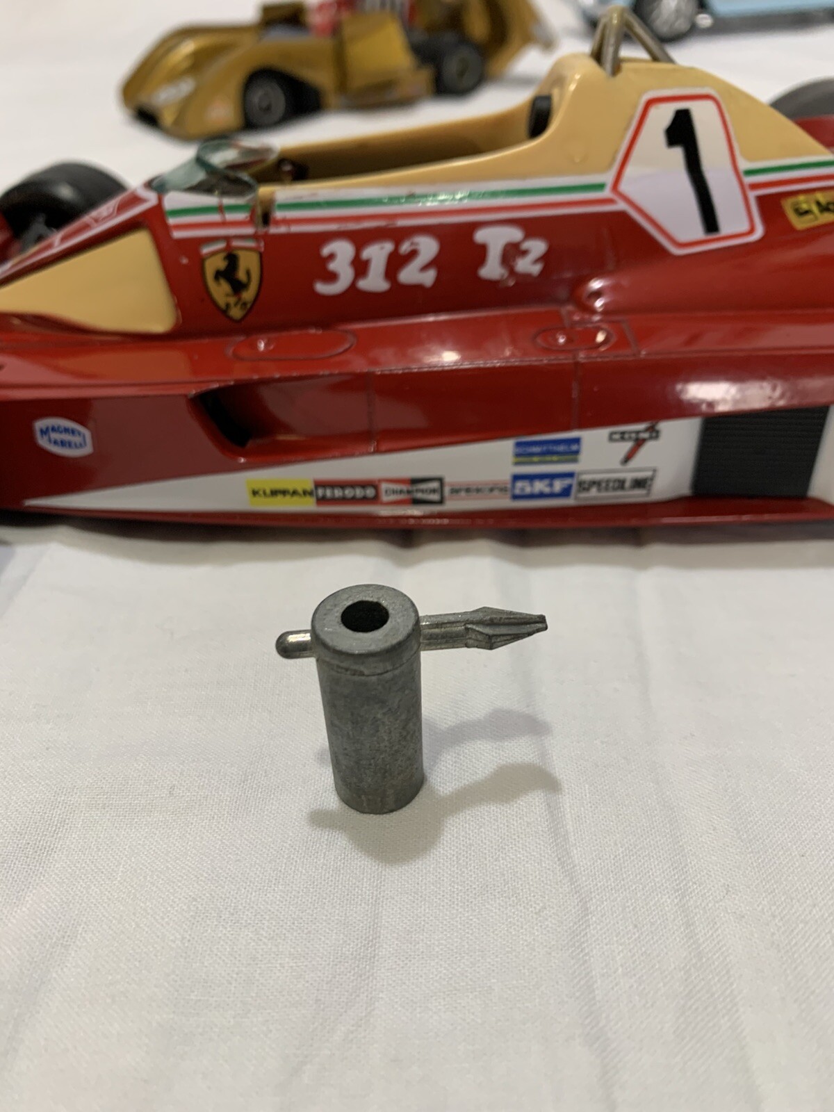 Foto 17 di 23