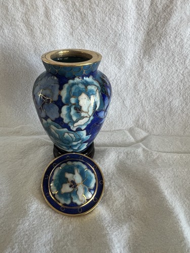 Vtg Hand Painted Blue Chinese Cloisonné Ginger jar/vase Flowers Design Enamel - Picture 5 of 12