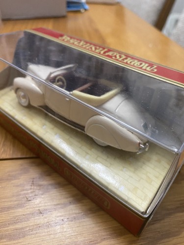 Matchbox MODELS OF YESTERYEAR YY018A/C 1937 CORD 812 SEDAN (NEVER SOLD IN USA) - Picture 5 of 5