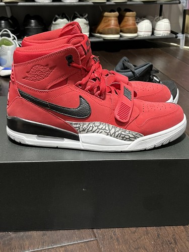 11.5 Nike Air Jordan Legacy 312 Toro 