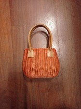 borsa a mano in vimini arancione