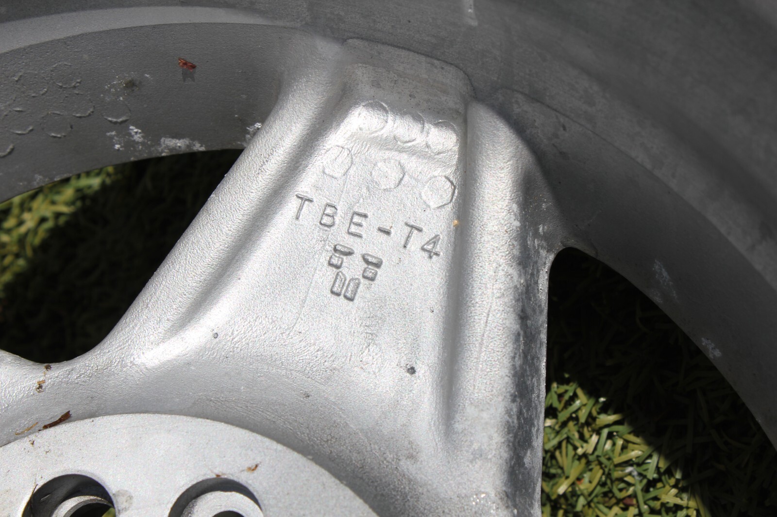 Set of Two Ferrari 16x9.5 Rear Wheels – P/N 126949 – Made in Italy