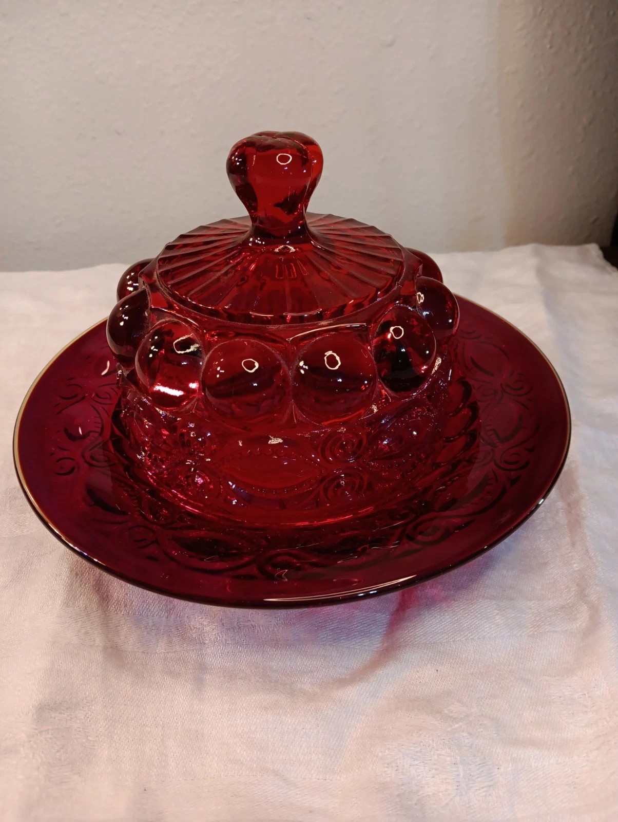 Vintage Mosser/ LG Wright Ruby Eye Winker Glass Round Covered Butter Cheese Dish