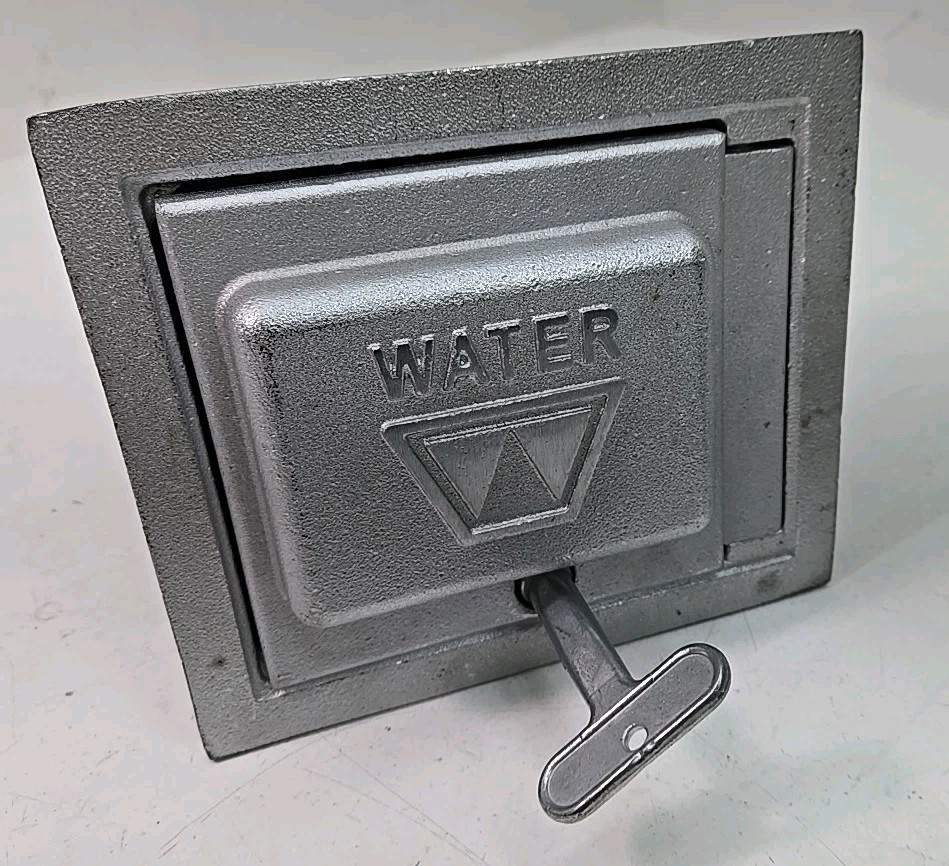 Woodford 67P-8 (Threaded) Frost Proof 8" Enclosed Wall Hydrant w/ Box & Key