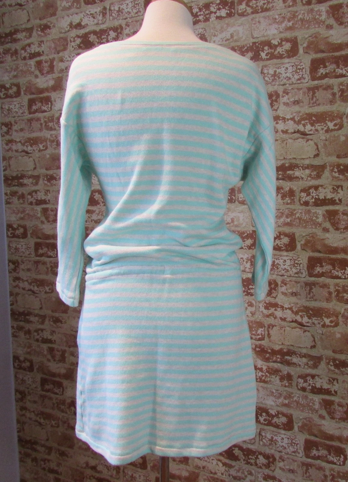 UNDERCOVER Abito Victoria's Secret taglia small pile grigio e verde a righe