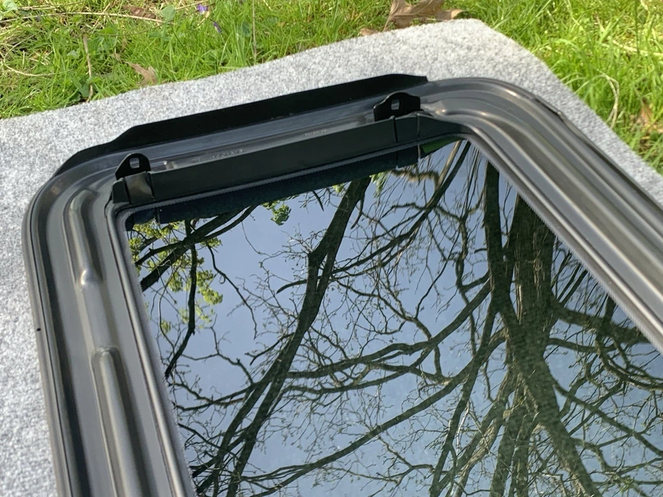 2004-2006 ACURA TL Sunroof GLASS Moonroof Power Sliding Window Factory OEM - Image 4 of 4