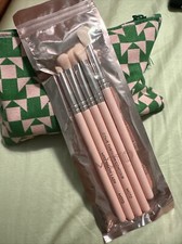 MOTD 5 Makeup Brushes In A Blush Blending Eye Brush Set NEW Contour Smoky Taper