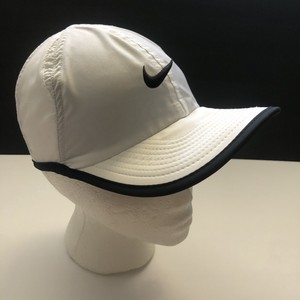 womens black nike hat with white swoosh