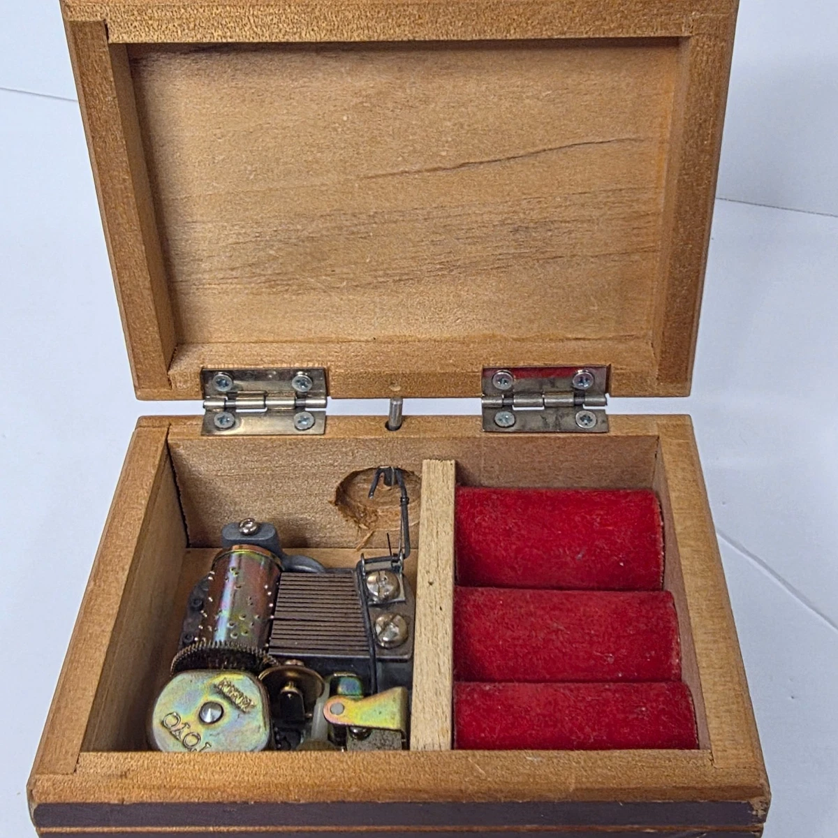 Japanese Music Box Indiana Collectible Music Boxes (1940-1970) for