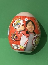 Ryan’s World Mini Mystery Ei, enthält 4 Suprise Mystery Spielzeug drin