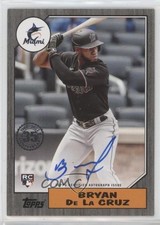 2022 Series 2 1987 Topps Baseball Black /199 Bryan De La Cruz #87BA-BDC Auto 2q9