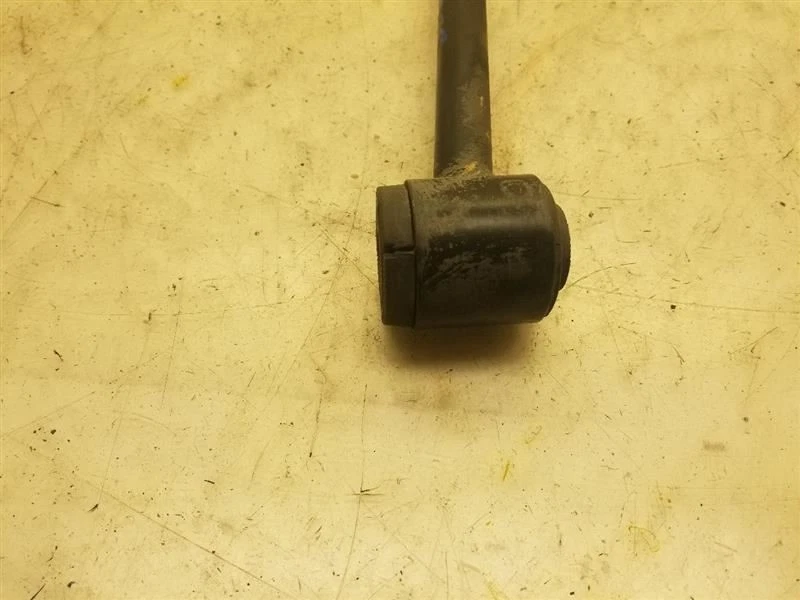 99 00 01 02 03 LEXUS RX300 BRAZO DE CONTROL INFERIOR LOCALIZADOR TRASERO Foto 2 de 4