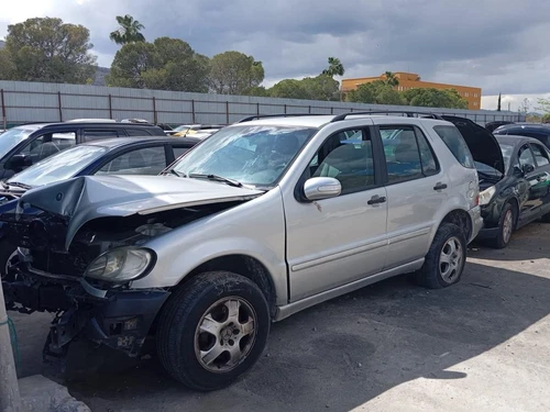 Guarnecido Puerta Delantera Izquierda para MERCEDES-BENZ CLASE ML (BM 16 446722 - Foto 2 di 8