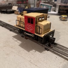 POSTWAR LIONEL #57 AEC ATOMIC ENERGRY COMISSION SWITCHER BEAUTY LOCOMOTIVE CREAM