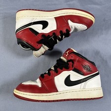 Nike Air Jordan 1 Mid Chicago Youth Size 5.5 Y Basketball Sneakers 554725-173